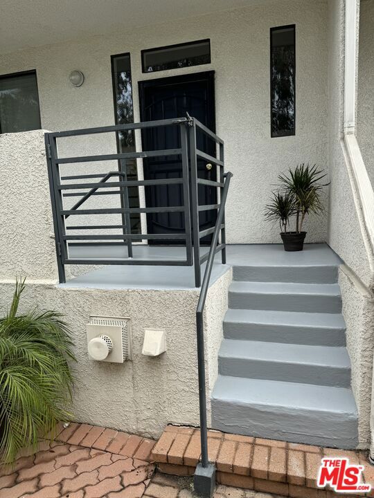 Photo of 1749 12th Street #B, Santa Monica, CA 90404 (MLS # 26998019)