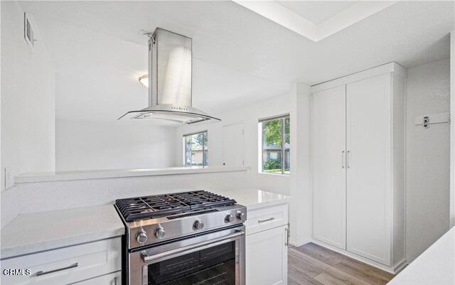 McKeon (V.D.M.)-221 - Residential Lease