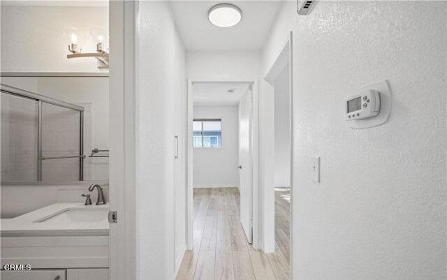 McKeon (V.D.M.)-221 - Residential Lease