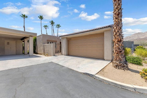 Photo of 72499 Sandstone Lane, Palm Desert, CA 92260 (MLS # 219151143DA)