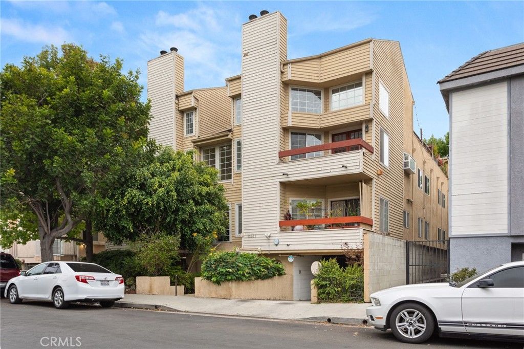 Photo of 11831 Courtleigh Drive #203, Los Angeles, CA 90066 (MLS # PW25189393)