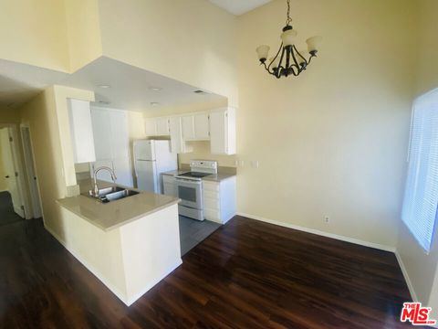 Photo of 8725 Beckenham Lane #I, Inglewood, CA 90305 (MLS # 25617585)