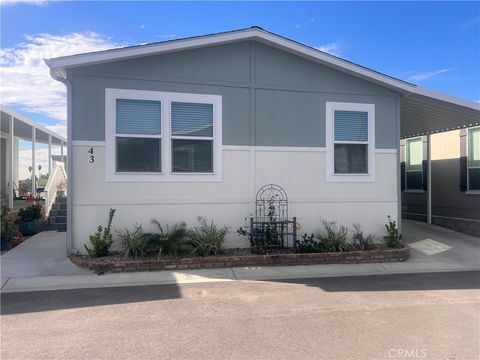Photo of 3444 W Center Street #43, Riverside, CA 92501 (MLS # CV25245806) Photo of 3444 W Center Street #43, Riverside, CA 92501 (MLS # CV25245806)