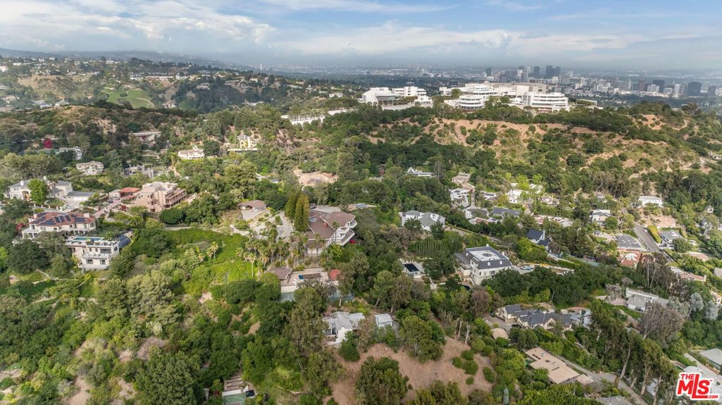 1000 N Bundy Drive
