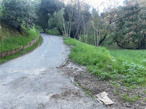 1599 Landa st Los Angeles CA 90026