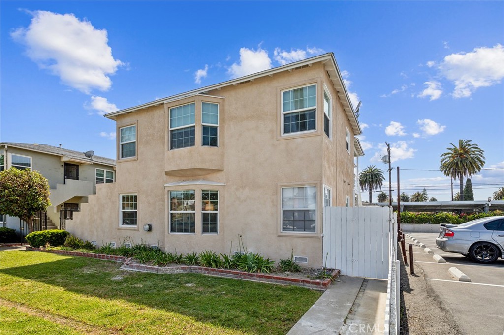 2535 Magnolia Ave