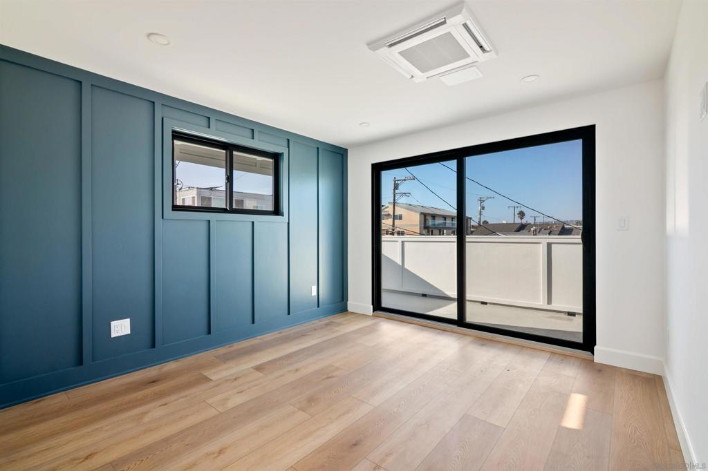 Mission Beach - Residential