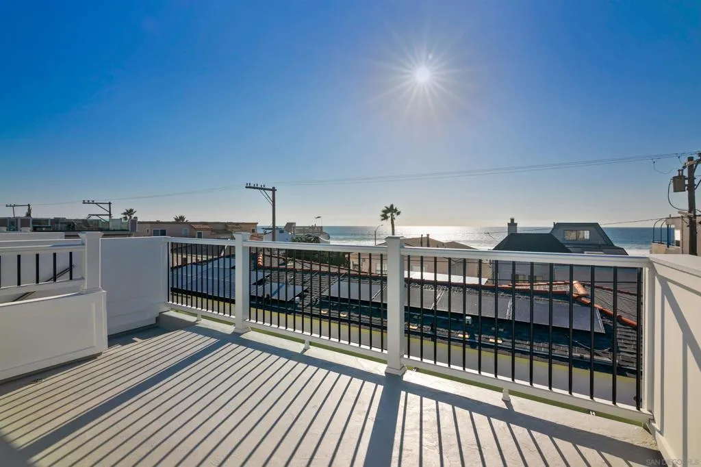 San Diego, California 92109, United States, 3 Bedrooms Bedrooms, ,3 BathroomsBathrooms,Residential,Active,224675