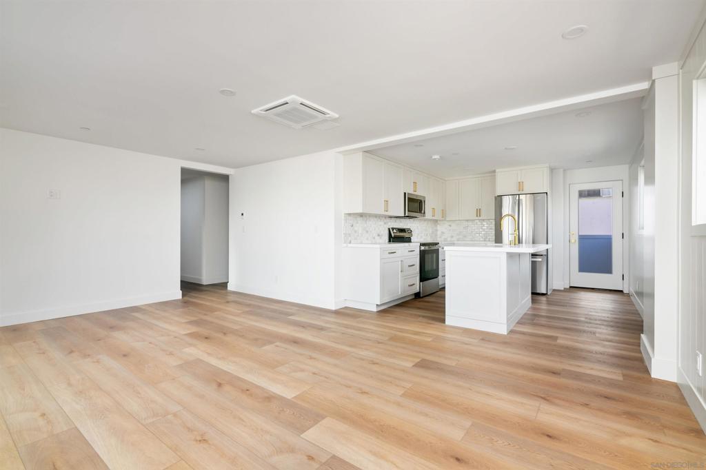 Mission Beach - Residential