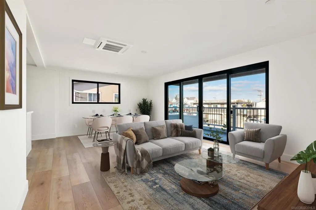 San Diego, California 92109, United States, 3 Bedrooms Bedrooms, ,3 BathroomsBathrooms,Residential,Active,224675