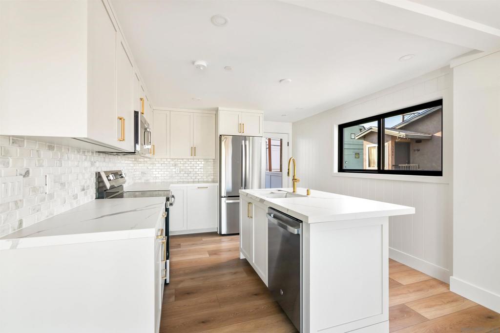 Mission Beach - Residential