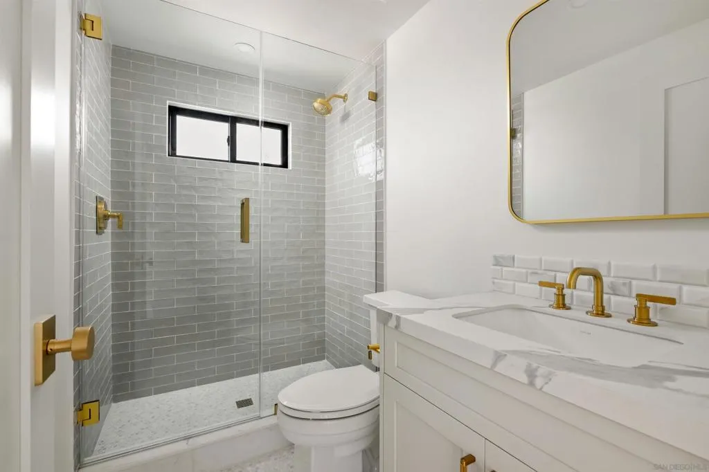 San Diego, California 92109, United States, 3 Bedrooms Bedrooms, ,3 BathroomsBathrooms,Residential,Active,224675