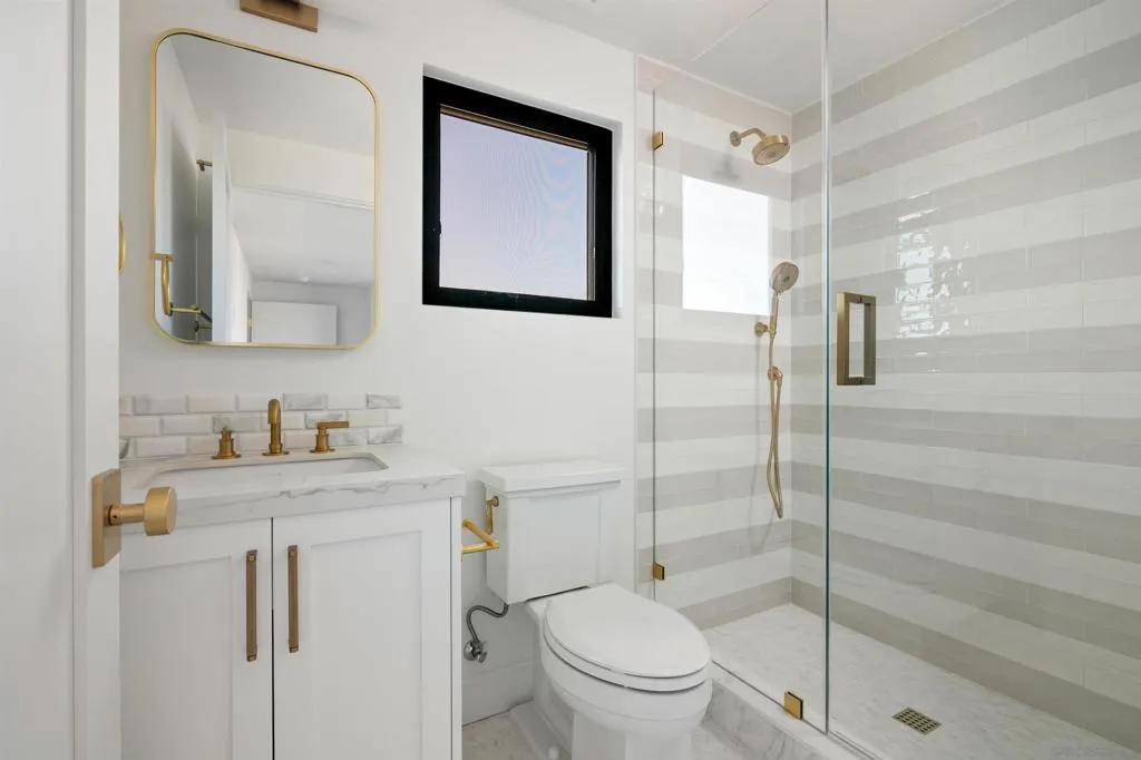 San Diego, California 92109, United States, 3 Bedrooms Bedrooms, ,3 BathroomsBathrooms,Residential,Active,224675