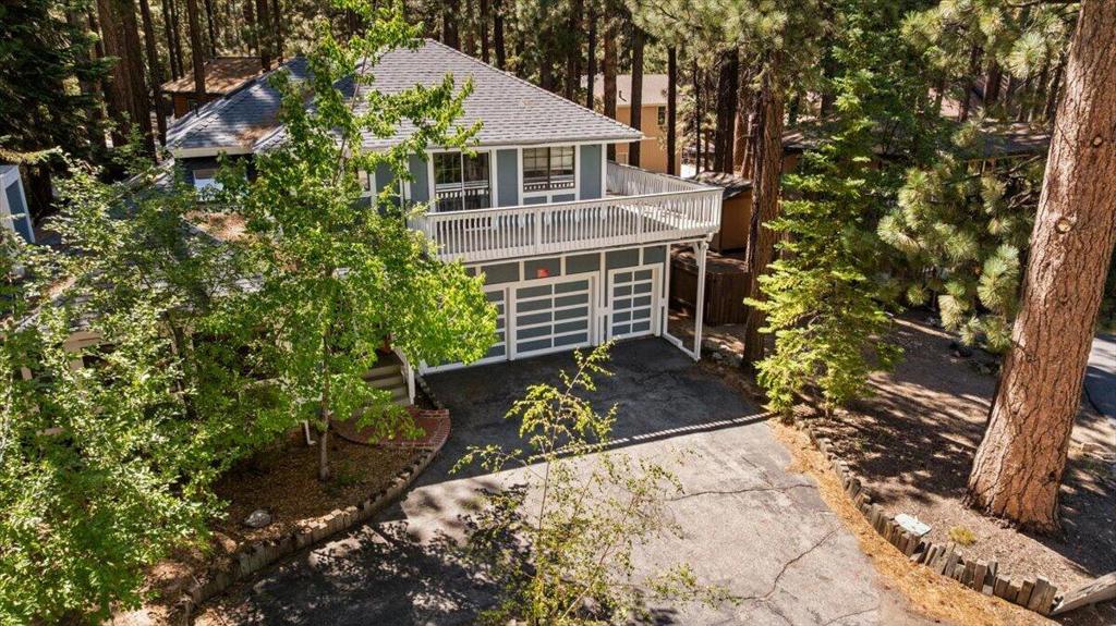814 Crestwood Drive