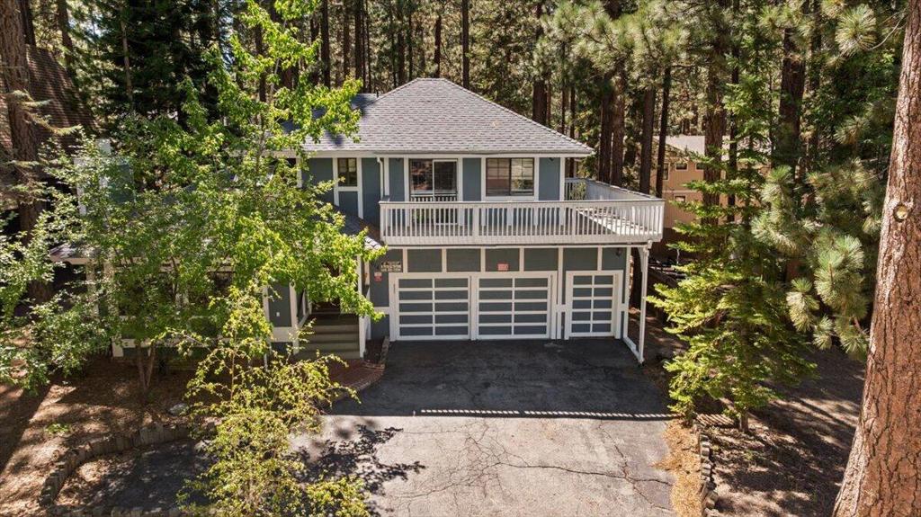 814 Crestwood Drive