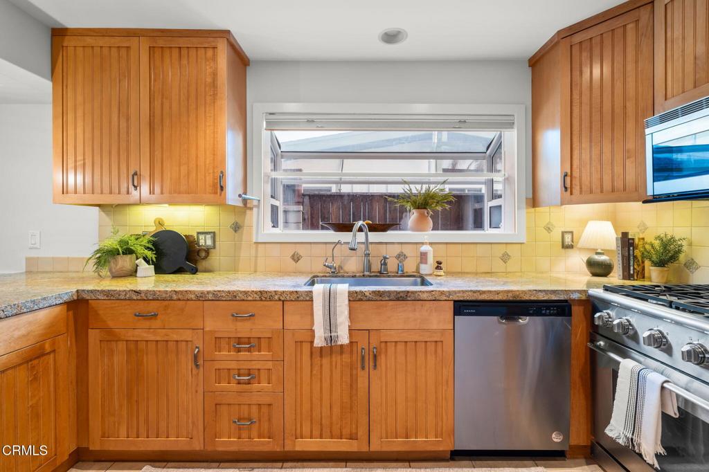 Pierpont/Ocean Front - 0276 - Residential