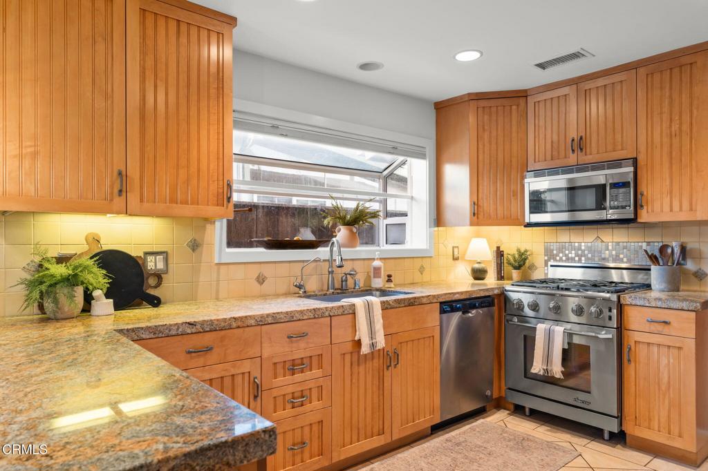 Pierpont/Ocean Front - 0276 - Residential