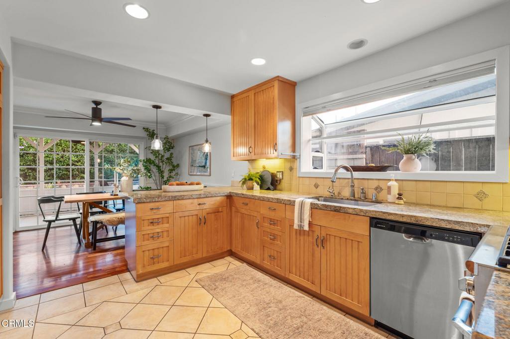 Pierpont/Ocean Front - 0276 - Residential