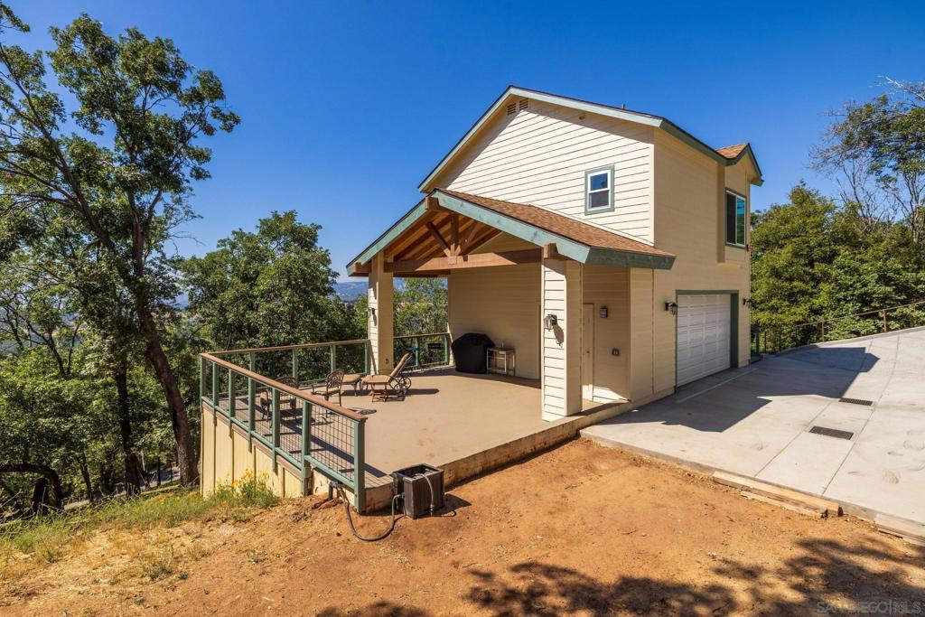 3140 Oak Grove Dr