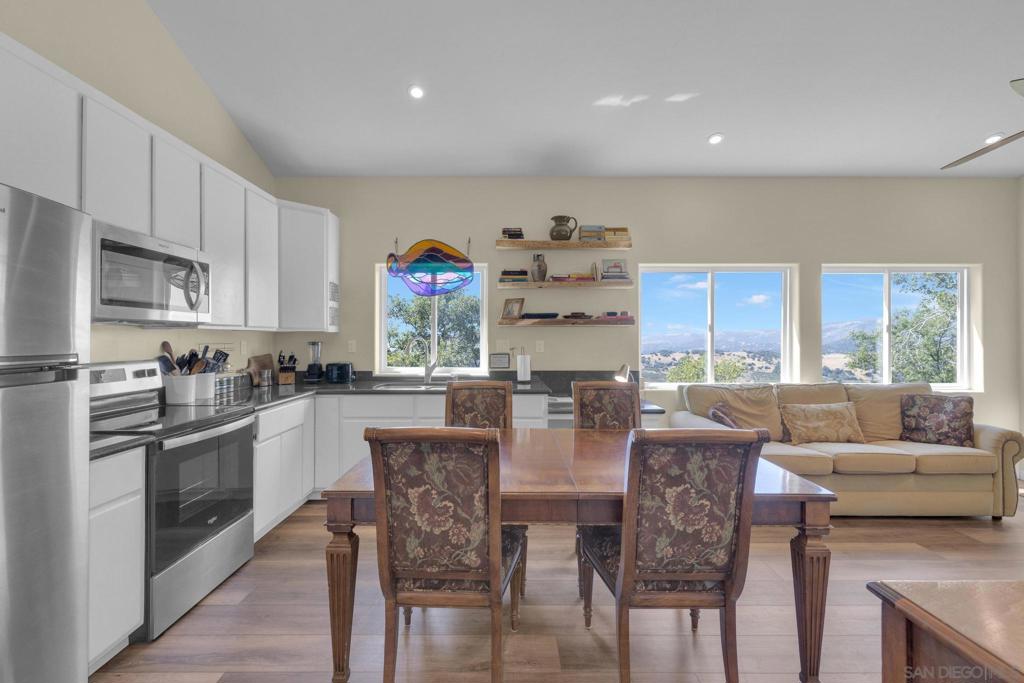 3140 Oak Grove Dr