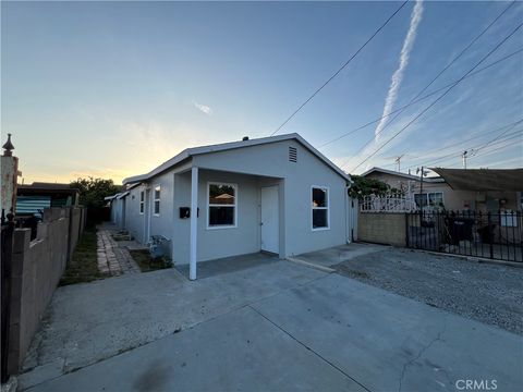 20719 Alburtis Avenue Lakewood CA 90715