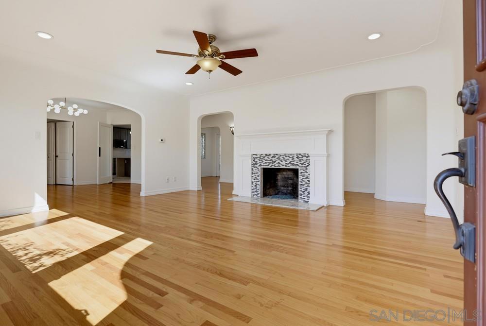 4391 Middlesex