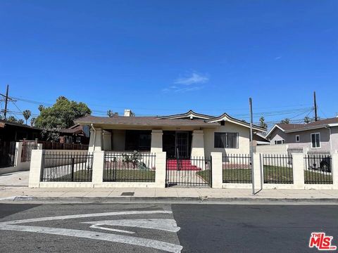 Photo of 755 N Kenmore Avenue, Los Angeles, CA 90029 (MLS # 26658367)