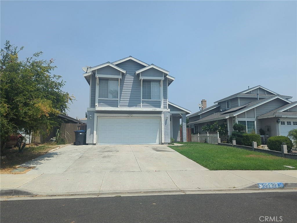 Welcome to this beautifully updated 4-bedroom, 2.5- remodeled bathrooms in a quiet Moreno Valley neighborhood. This property features a spacious open floor plan with LVP flooring downstairs and newer carpet upstairs, a bright kitchen with quartz countertops and stainless steel appliances, In the living room you’ll find an open and airy layout with a cozy fireplace, ideal for gatherings or relaxation, which flows seamlessly into a formal dining area, perfect for hosting meals
Enjoy a large backyard with low-maintenance landscaping and an attached 2-car garage with additional driveway parking.