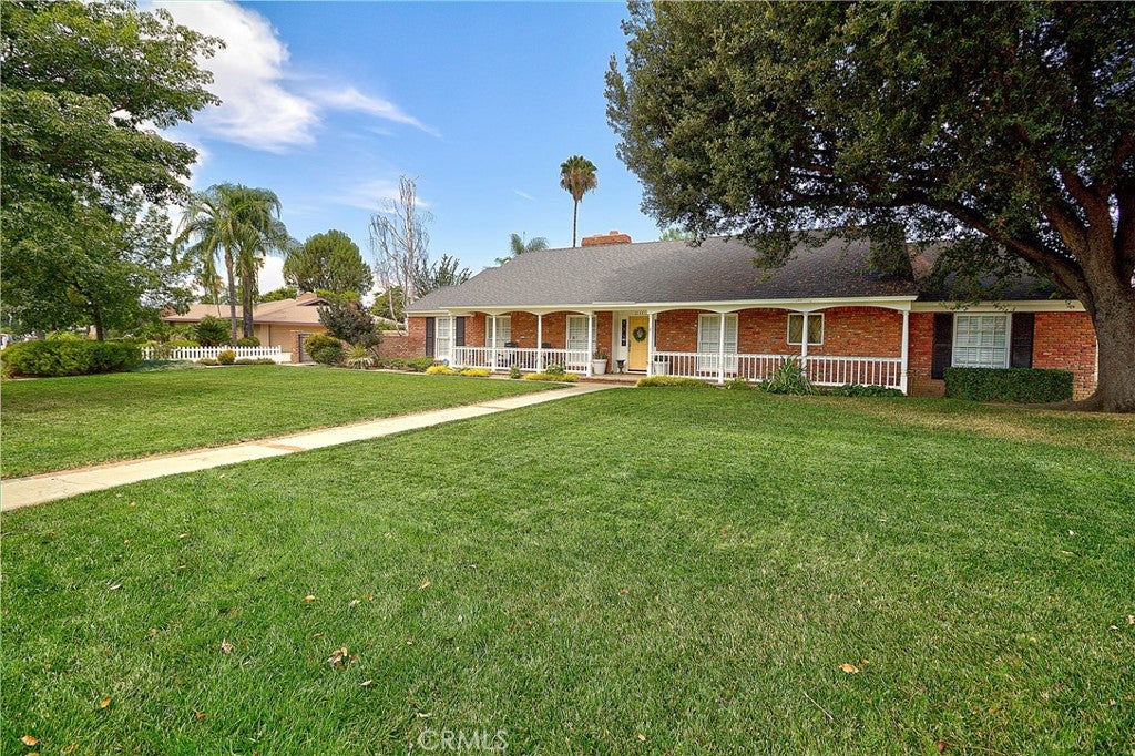 2133 Elsinore