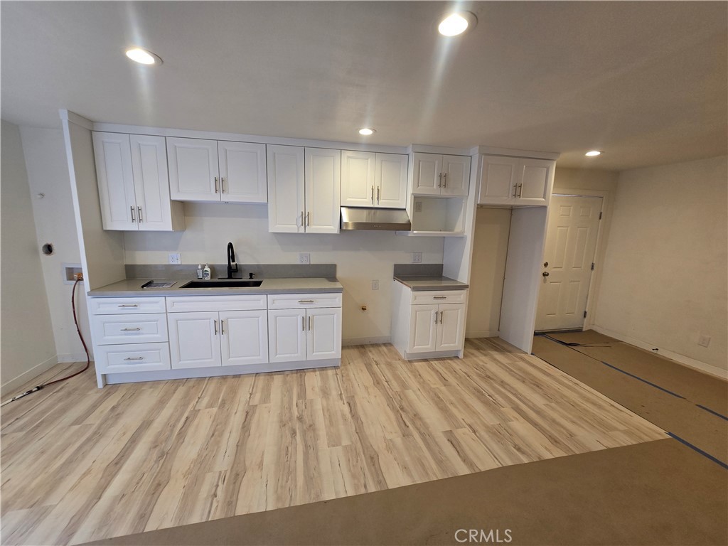 LEASE AVAILABLE (Middle Unit) – Welcome to your brand new home, located in a newly built triplex! This beautifully designed middle unit offers modern finishes throughout and is nestled in a quiet single-family neighborhood. Enjoy the comfort of a split air conditioning system, a brand new modern kitchen with a stylish farm sink, and a stove included for your convenience. Washer and dryer hookups (stackable) make laundry easy and accessible. Tenant pays for their own utilities. Everything in this home is brand new — move in and be the first to enjoy it all!