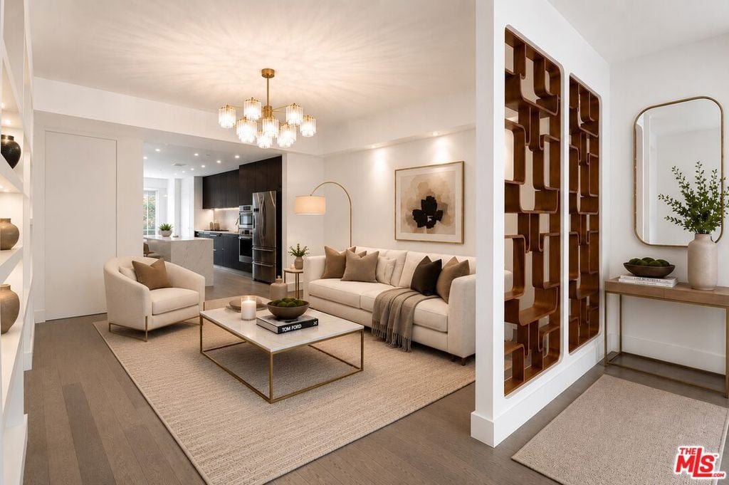 Photo of 1345 N Havenhurst Drive #4, West Hollywood, CA 90046 (MLS # 26856129)