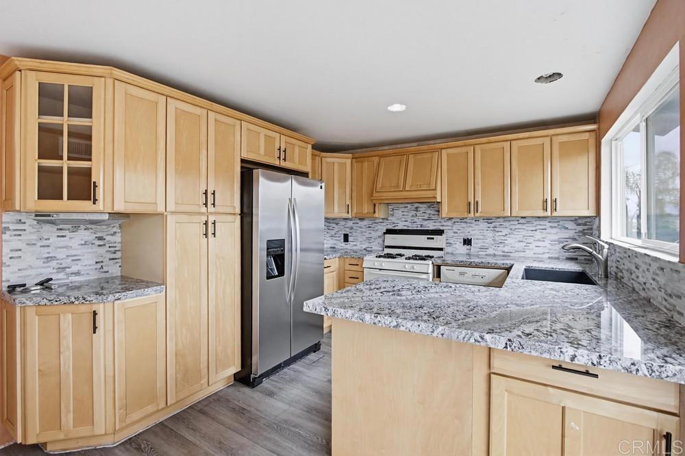 8549 De Vos Drive