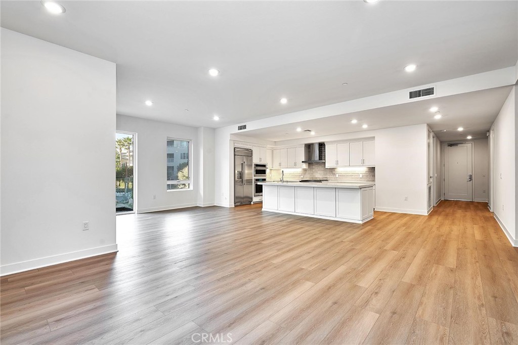 Properties 4 3201 Rivington