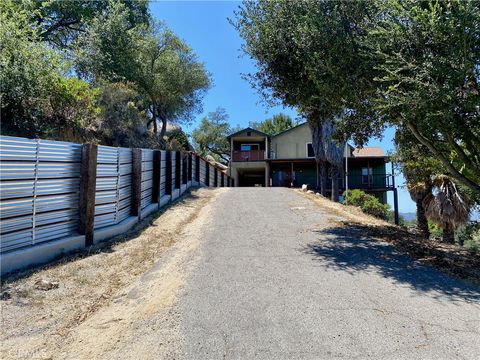 Photo of 2761 Joan LN, Fallbrook, CA 92028 (MLS # OC26111066)