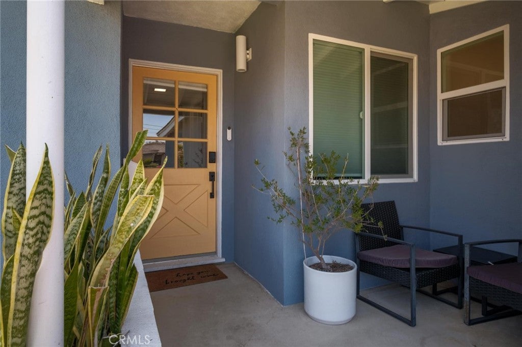 16916 S Catalina