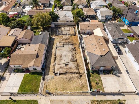 Photo of 1114 E Glencoe ST, Compton, CA 90221 (MLS # SB26100461)