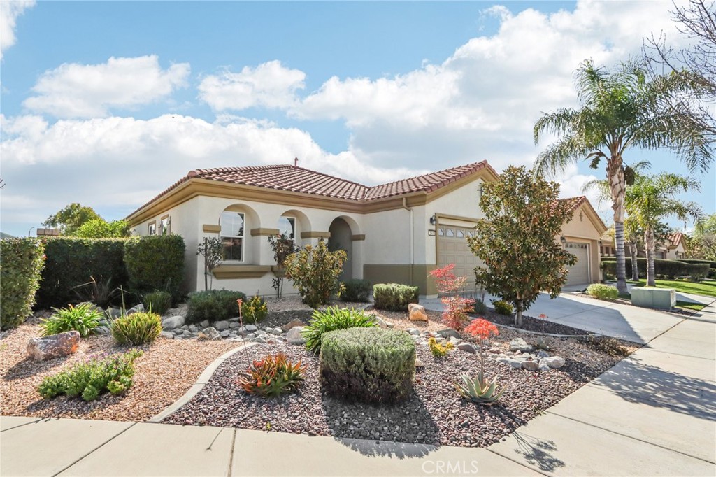 Photo 1 of 64 — 5405 Paseo Famosa, Hemet, CA 92545