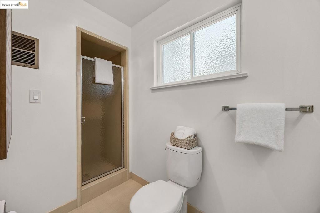 listing image 130720502625390914421