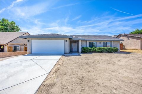 Photo of 1016 Broadway Ave, Barstow, CA 92311 (MLS # HD26077688)