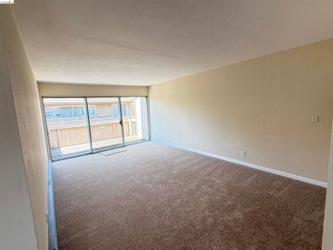 Photo of 260 Industrial Pkwy #38, Hayward, CA 94544 (MLS # 41138686)