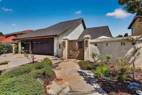 MLS: OC26204161