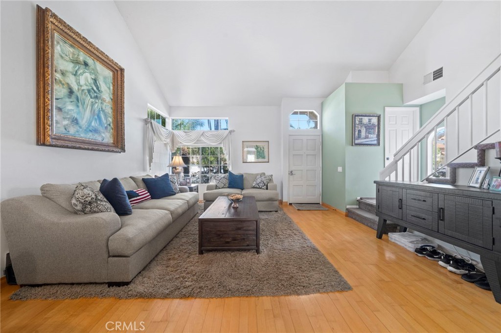 29476 Crown