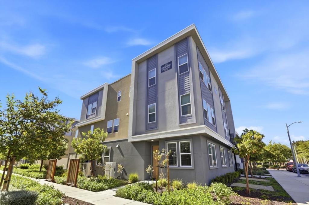 5731 Synergy Court