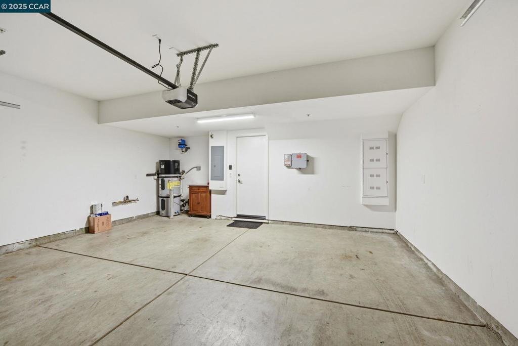 WEST OAKLAND - Residential