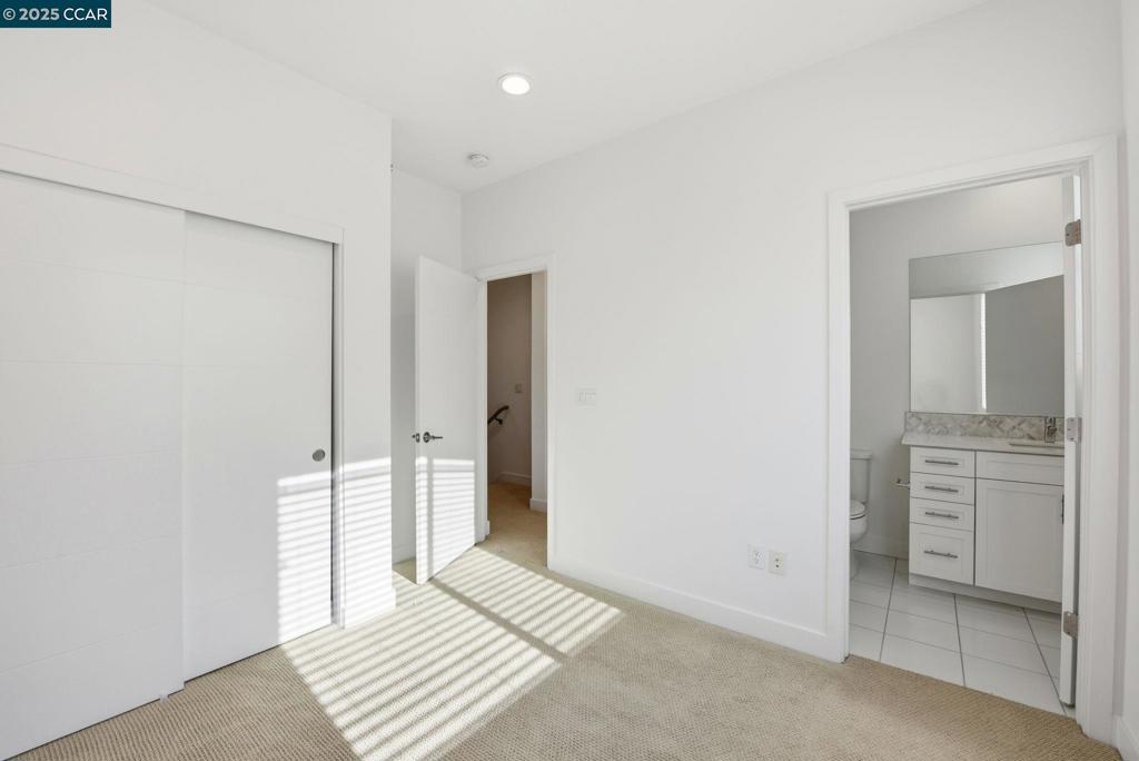 WEST OAKLAND - Residential