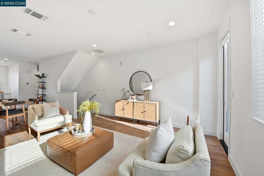 WEST OAKLAND - Residential