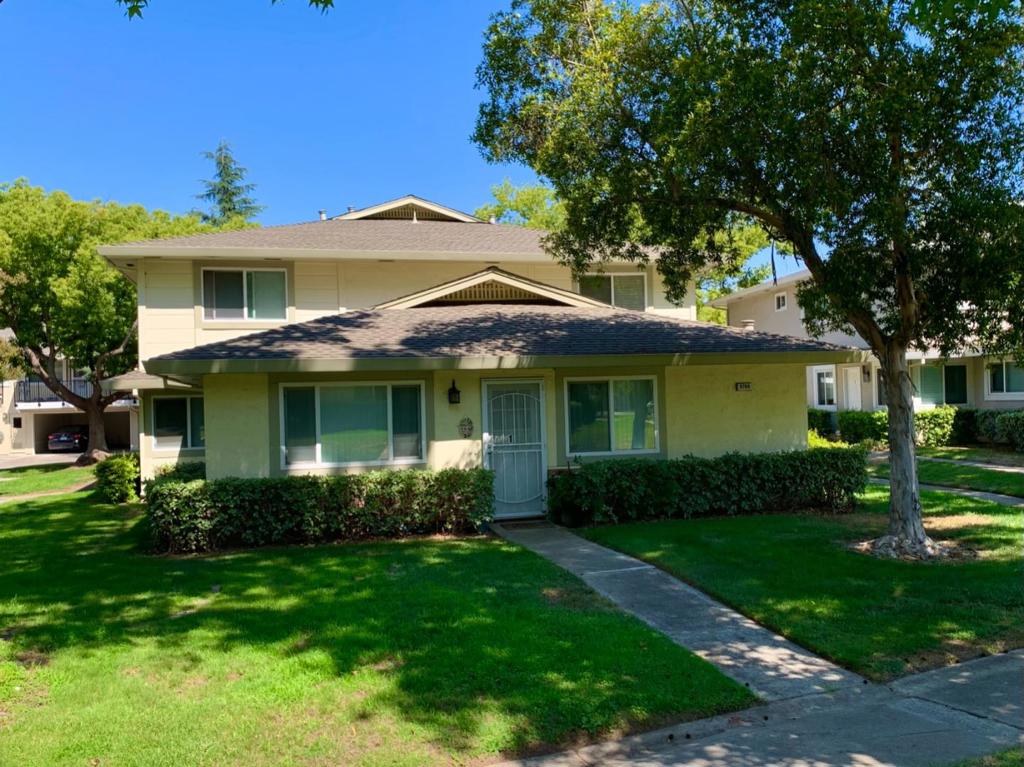 4768 Hatfield Walk