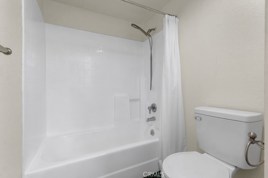 5744 Oak Bend Lane 203