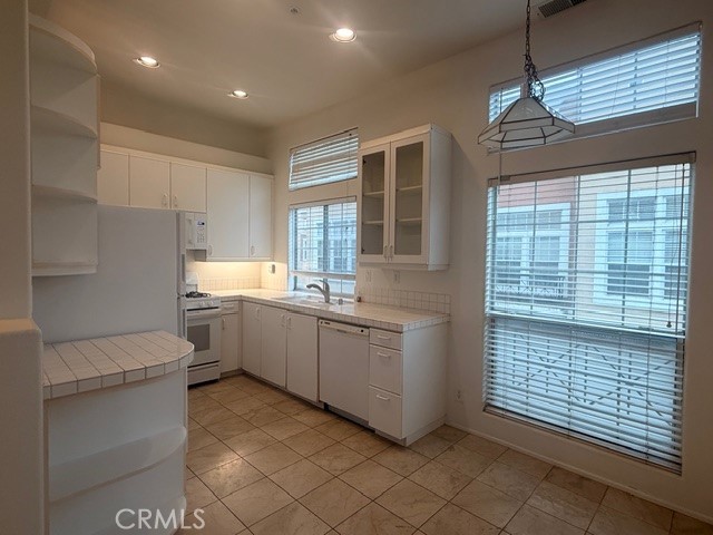 Corte Bella (CB) - Residential Lease