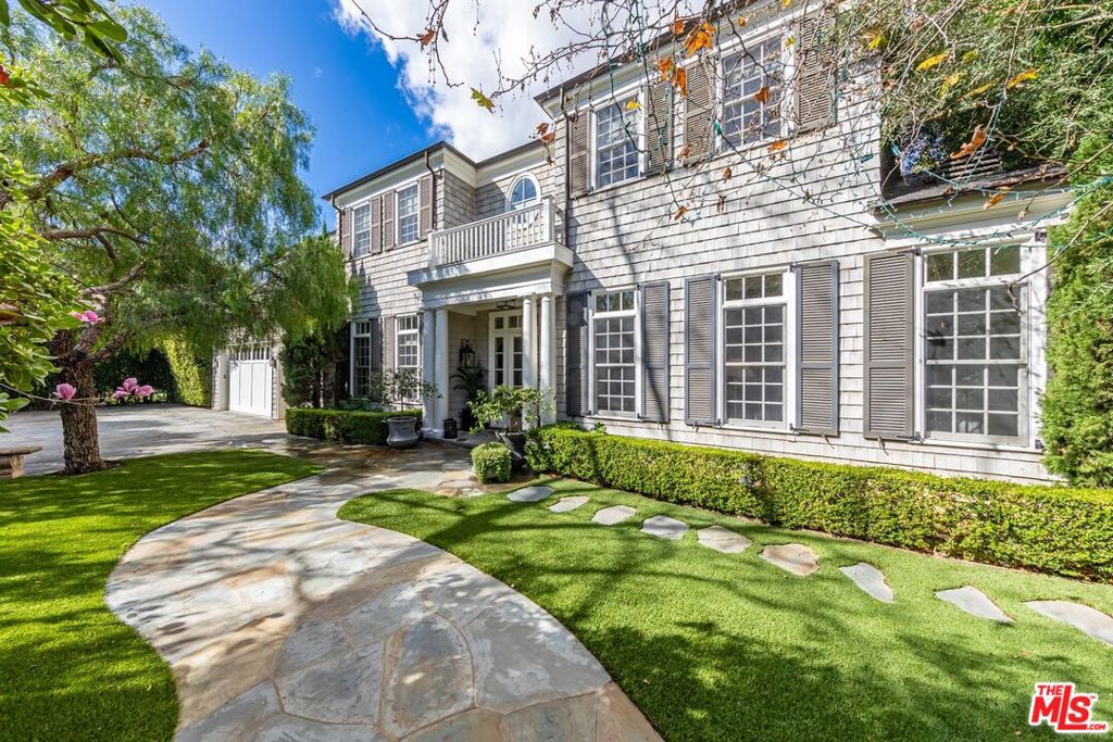 1149 Amalfi Drive